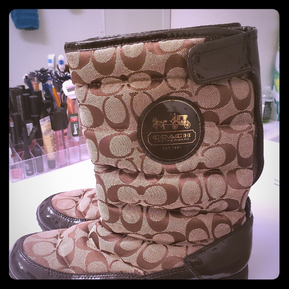 Coach boots